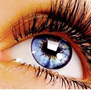 Eyelash Growth Serum w/Brush ***
Description below 😊